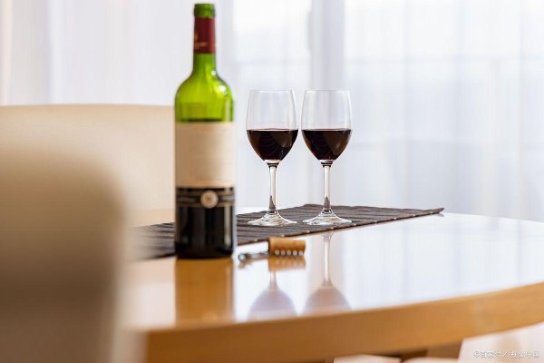 股票公司配资 为什么葡萄酒在中国火不起来？难道是中国人不爱葡萄酒？这误会有点大